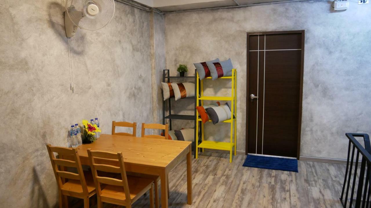 Np House Pratunam Bangkok Exterior photo